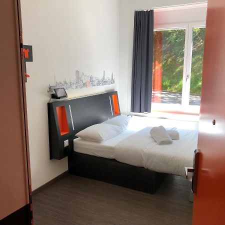 Easyhotel Zurich West Eksteriør bilde